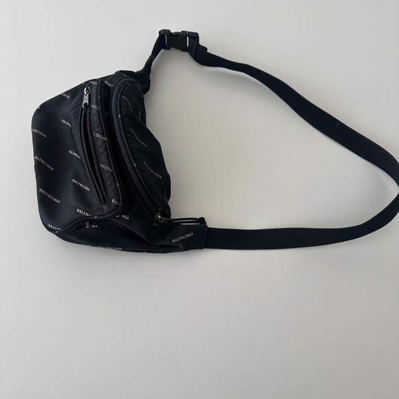 Balenciaga MEN'S EXPLORER BELTPACK IN BLACK with White Logo Nylon - Picture 3 of 9